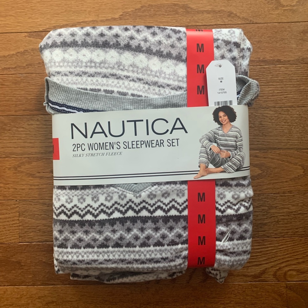 NWT Nautica Gray Fleece Sleepwear Set